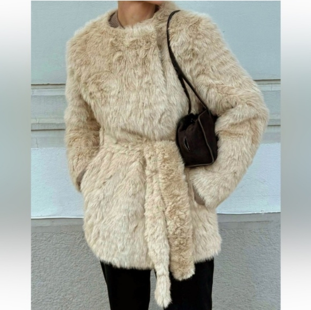 ZARA FAUX FUR BELTED COAT CREAM SIZE XL